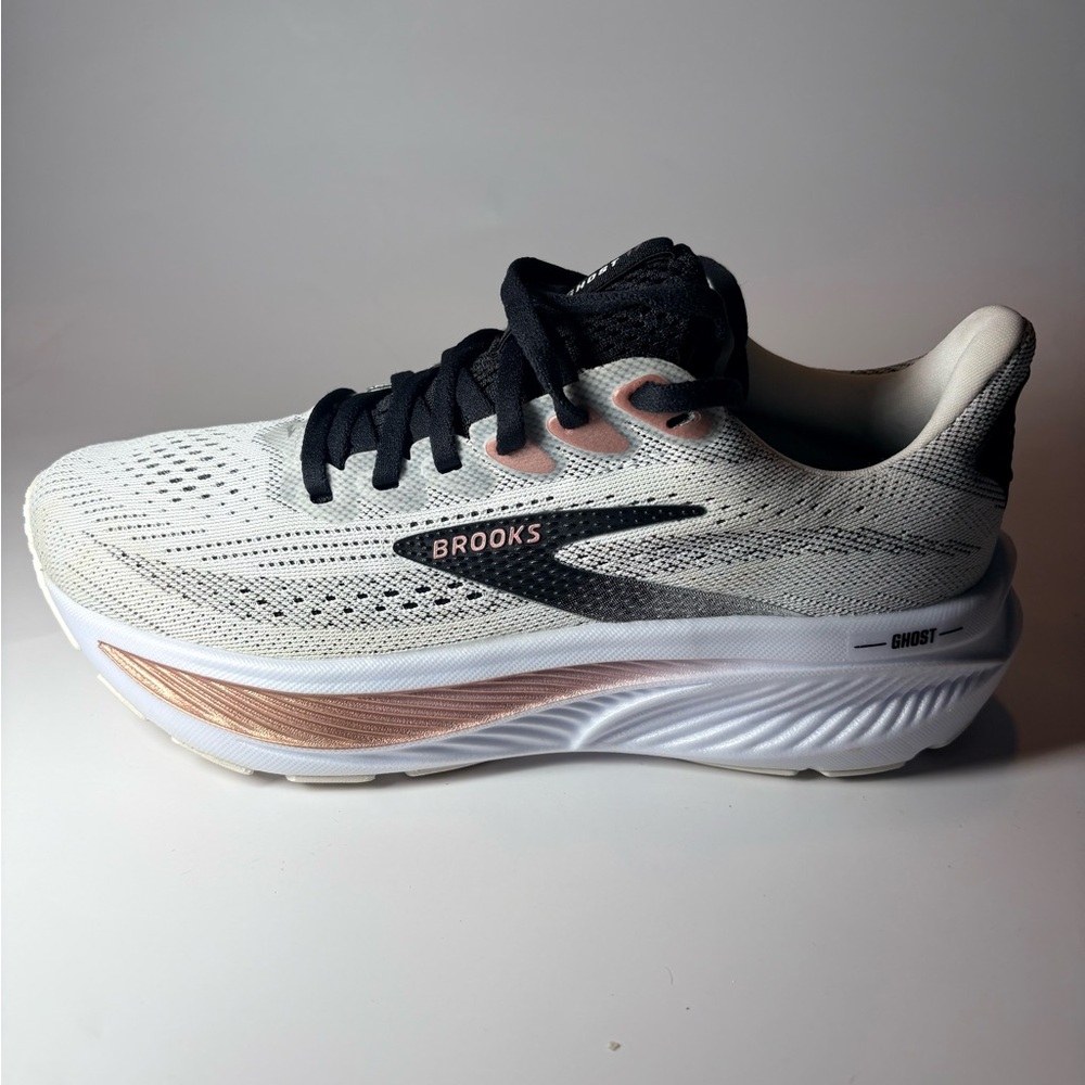 Brand New In Box Womens Brooks Ghost 17 Size 5 Wide. Off White, Rose Gold, Black - Picture 9 of 15